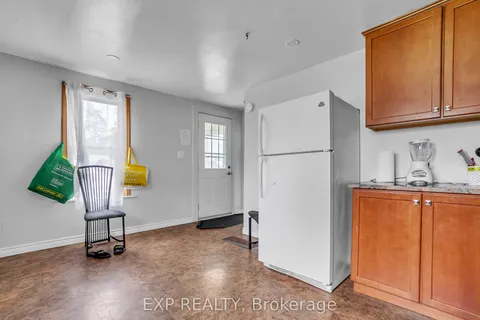 45 Purdy Street, Belleville, ON K8P 1Y8