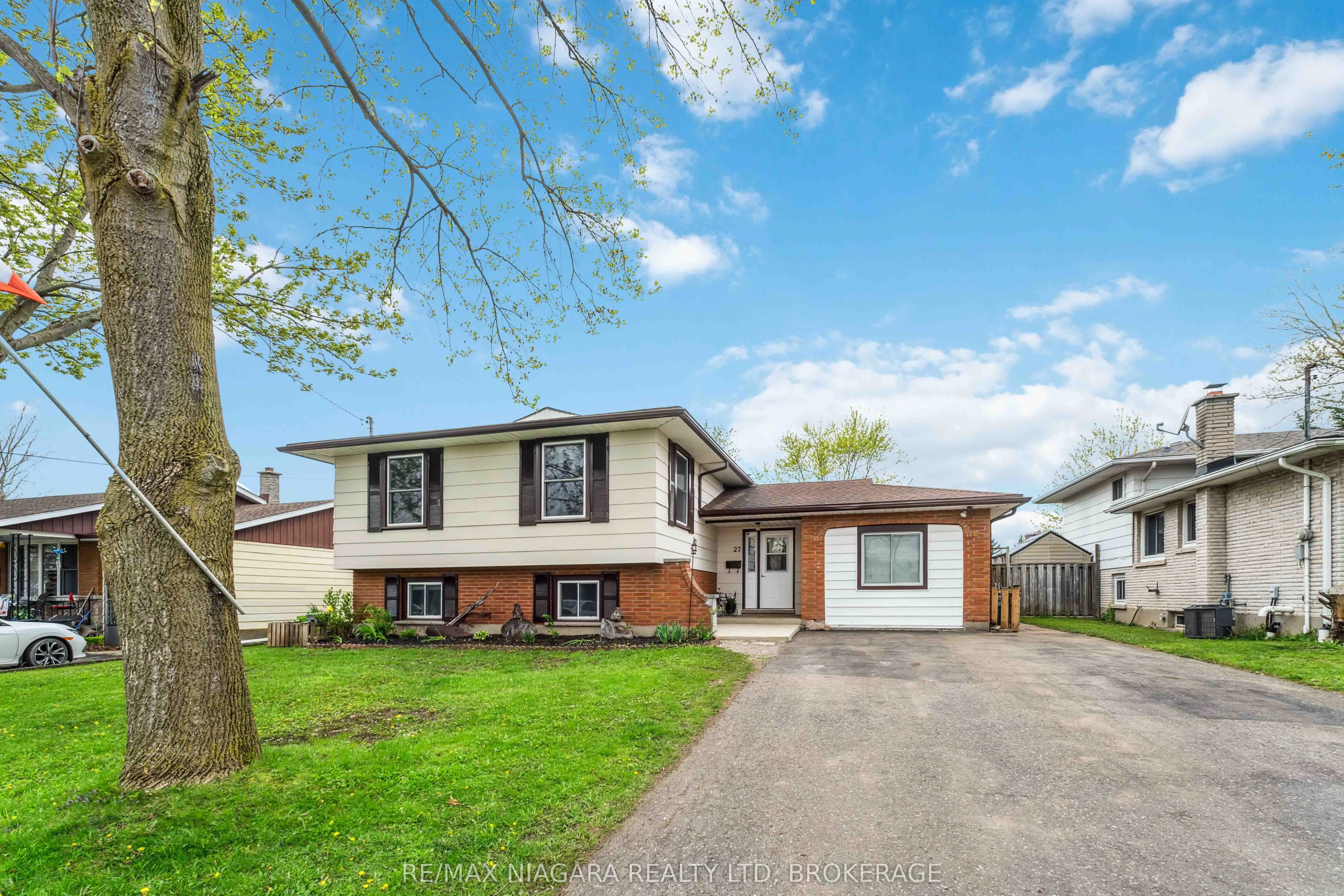 27 Madison Street, Fort Erie, ON L2A 3Z7
