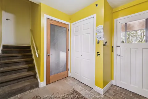 27 Madison Street, Fort Erie, ON L2A 3Z7