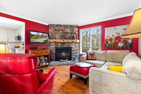 125 Pioneer Lane, Blue Mountains, ON L9Y 0M6