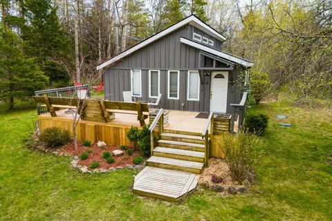 121 Hidden Lake Road, Blue Mountains, ON L9Y 0T6