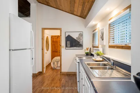 121 Hidden Lake Road, Blue Mountains, ON L9Y 0T6