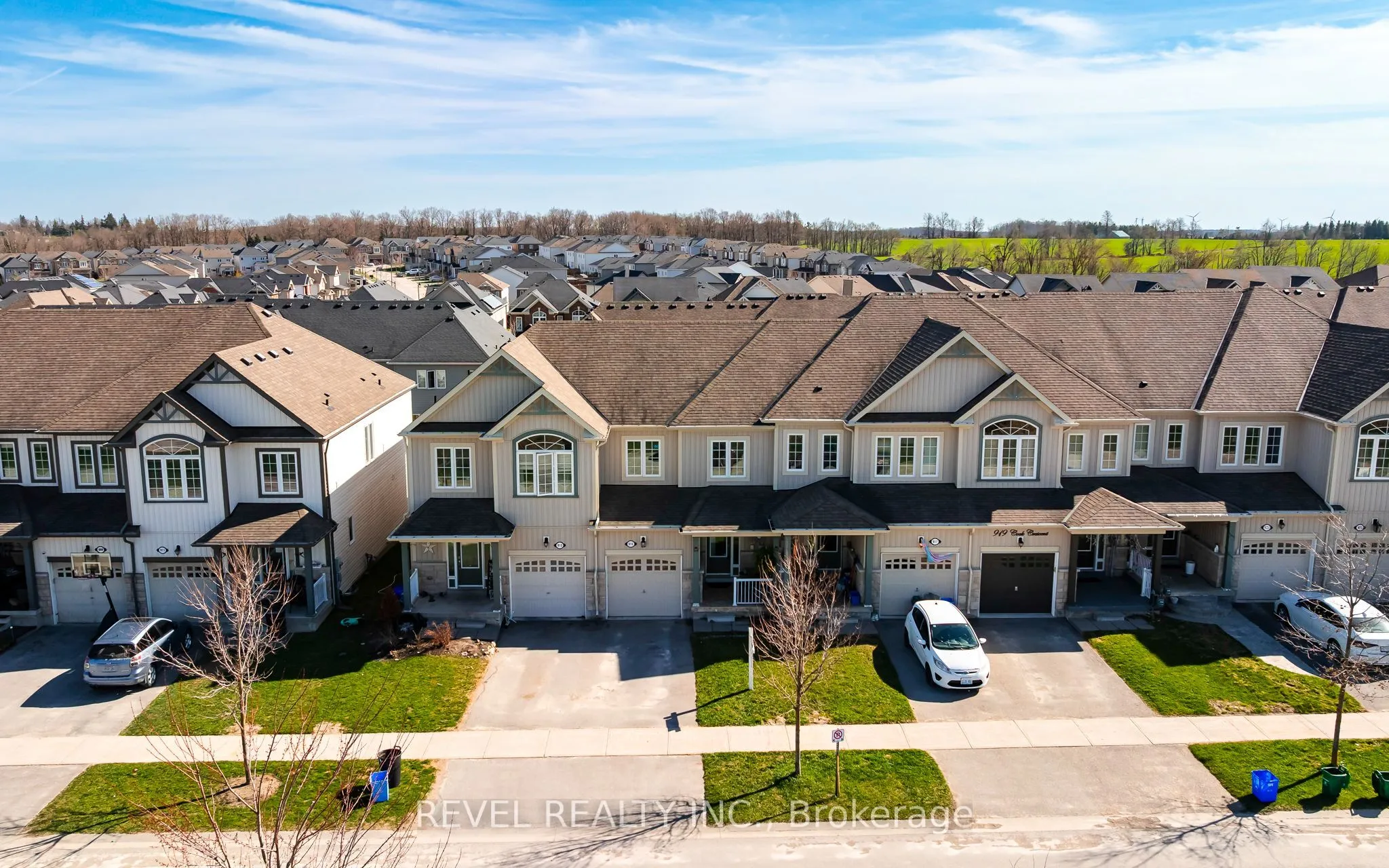 915 Cook Crescent, Shelburne, ON L9V 3V1