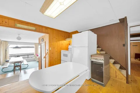 103 North Mazinaw Heights, ON K0H 1K0