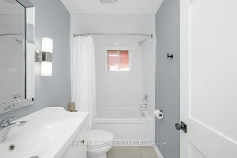 11 Melbourne Street, Hamilton, ON L8P 2A4