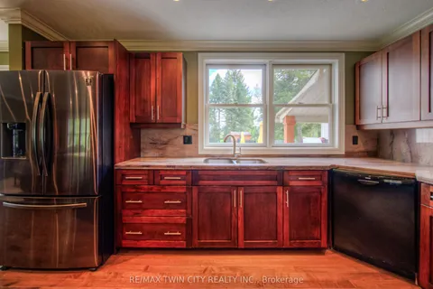 145 Riverbank Drive, Cambridge, ON N3H 4R6