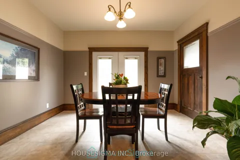 212 Front Street, Stratford, ON N5A 4H7