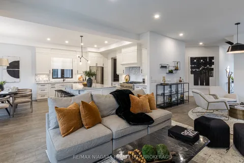 2317 TERRAVITA Drive, Niagara Falls, ON L2J 0E9