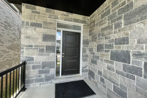 516 Doonwoods Crescent, Kitchener, ON N2P 0E5