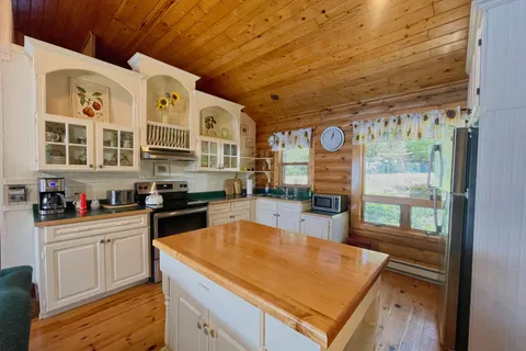 36 William Street, ON N0H 1W0