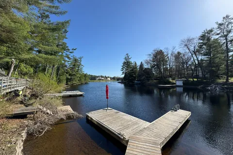 20 Liza Crescent, Bracebridge, ON P1L 1G4