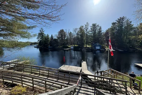 20 Liza Crescent, Bracebridge, ON P1L 1G4