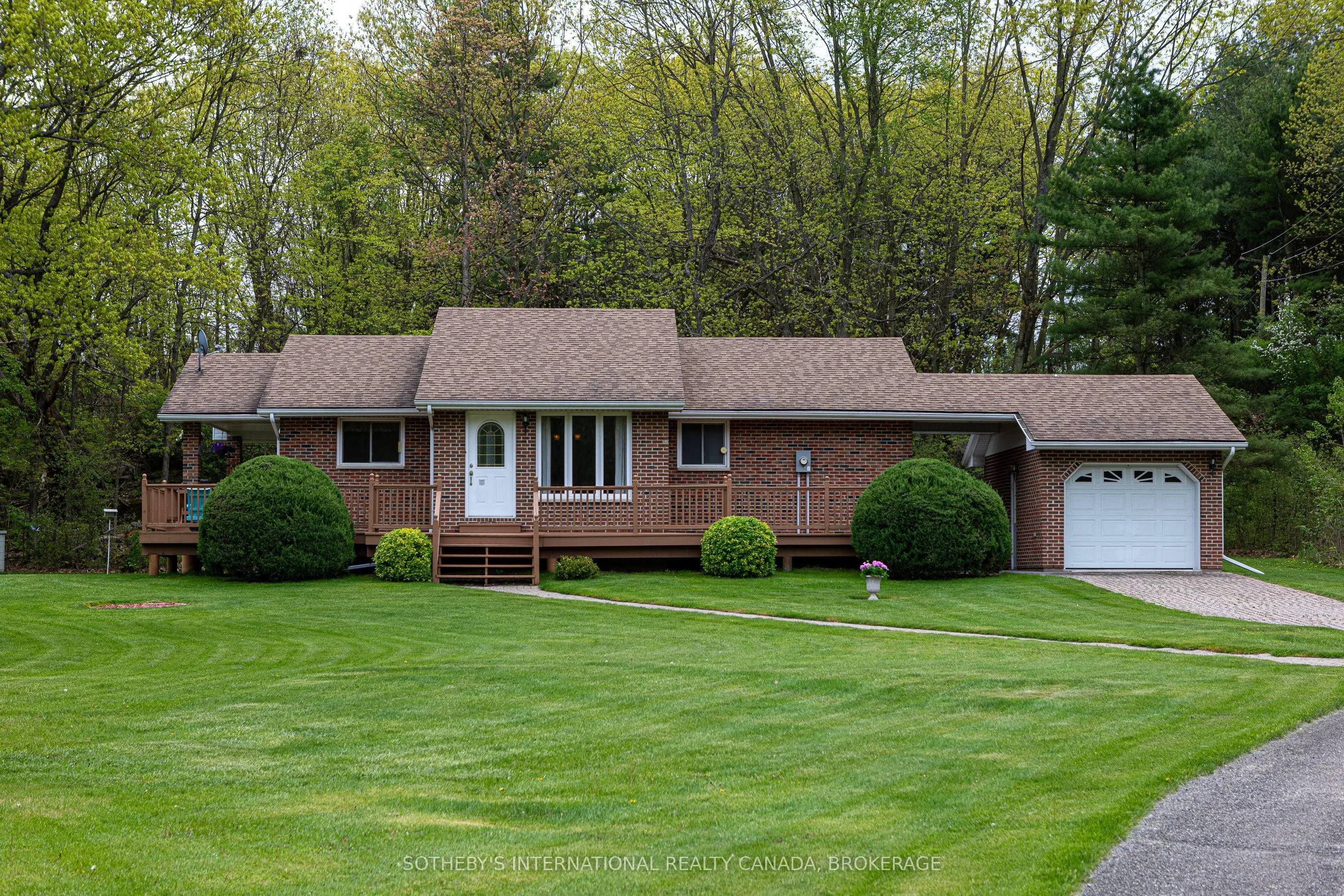 5 Narrows Lane Road, ON K0E 1R0