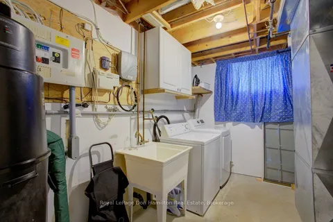 725 Kincaid Street, ON N4W 3T5