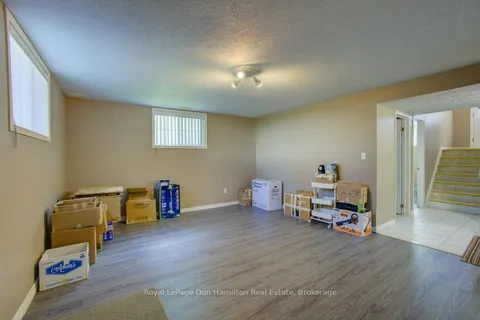 725 Kincaid Street, ON N4W 3T5