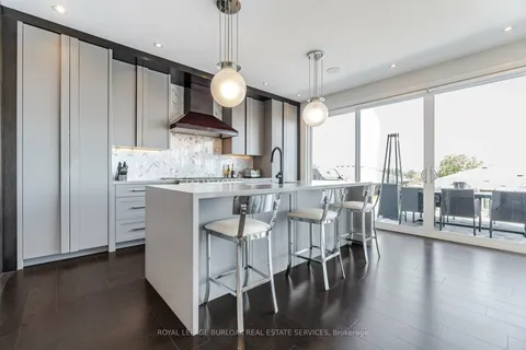 49 Kenmir Avenue, ON L0S 1J1