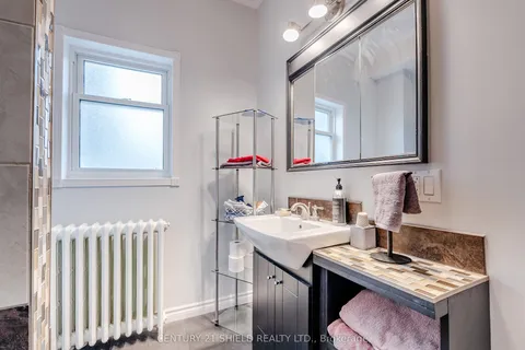 114 Gloucester Street, ON K6H 3W4