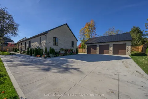 185 Commissioners Road, ON N6C 2S9
