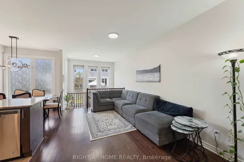 819 Miikana Road, Blossom Park - Airport and Area, ON K1X 0G5
