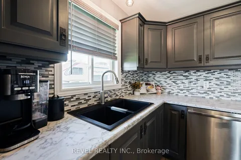 771 Princess Street, ON N0G 2L3