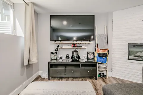 31 SHARON Avenue, ON L3C 4M8