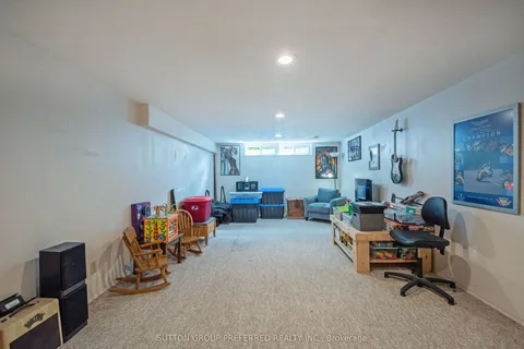 31 Milford Crescent, ON N5X 1A9