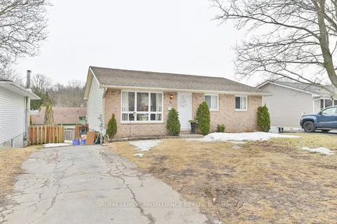 35 Van Alstine Drive, ON K8V 6K7