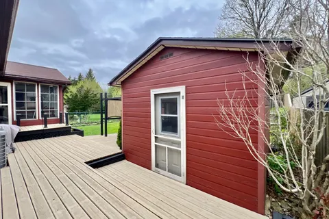 568 Victoria Avenue, ON K8N 2G7