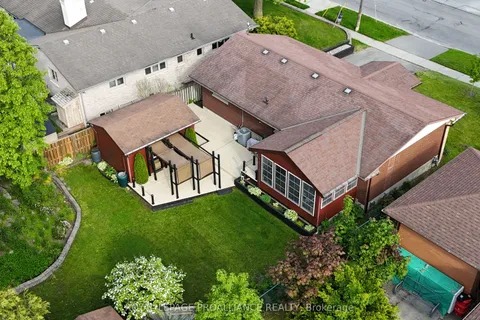 568 Victoria Avenue, ON K8N 2G7