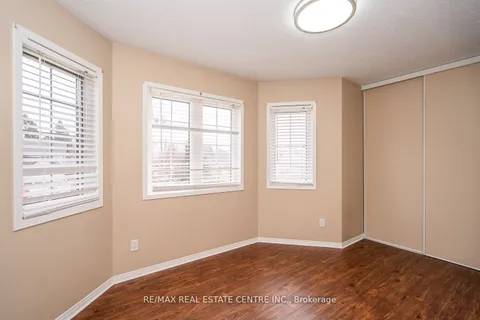 416 Olde Village Lane, ON L9V 3A4