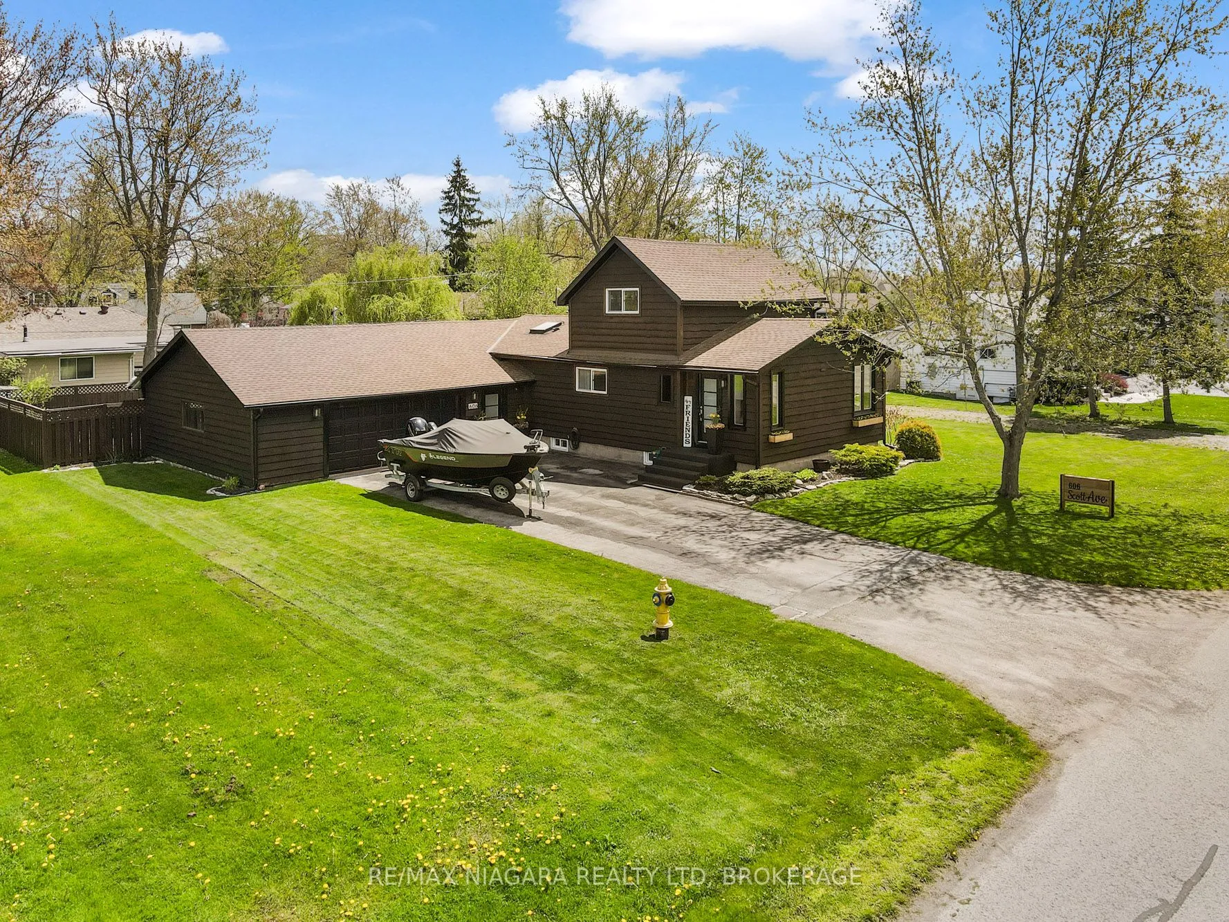 606 Scott Avenue, ON L2A 5G2