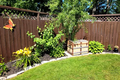 606 Scott Avenue, ON L2A 5G2