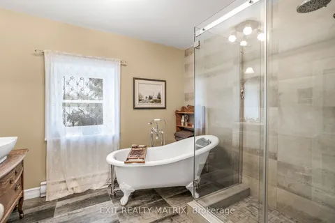 729 County Rd 18 Road, ON K0B 1M0