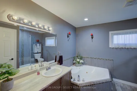 1013 Perth Rd 139 Road, ON N0M 1V0