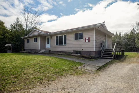 12 Nicholas Street, ON N0G 2R0