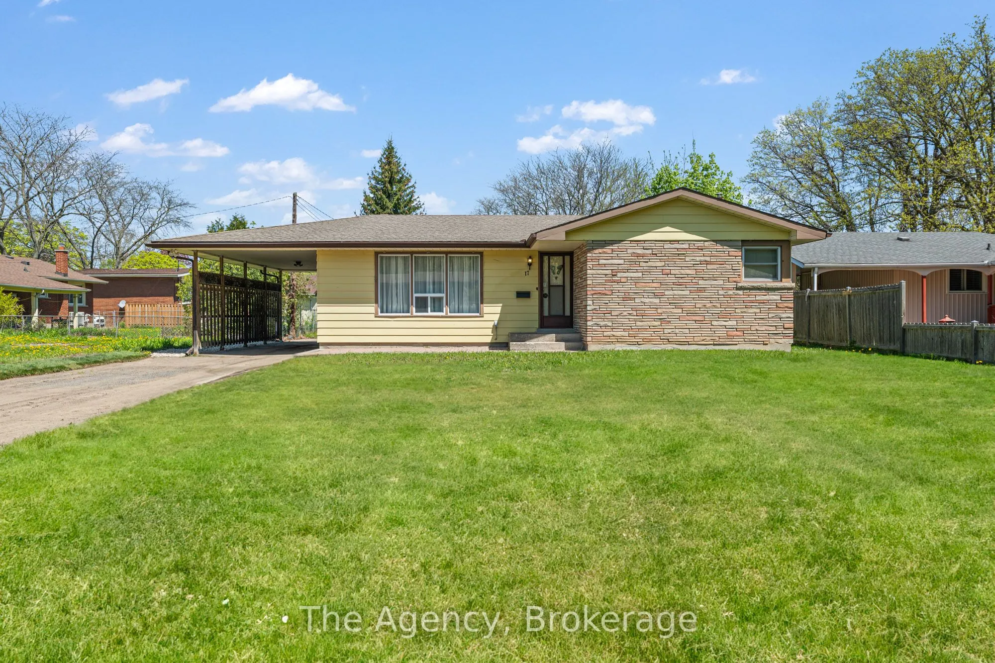17 Victor Boulevard, ON L2T 2B4