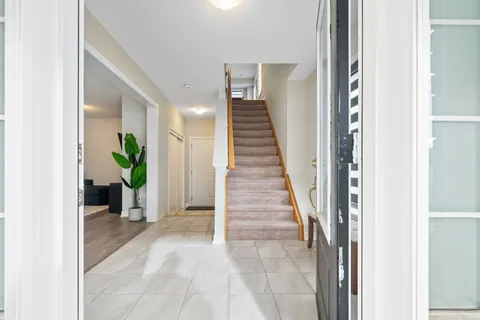 27 Canoe Lane, ON L8K 0A3
