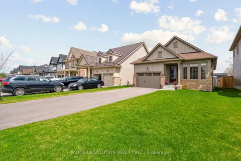 6 Hennessey Crescent, ON K9V 0P1