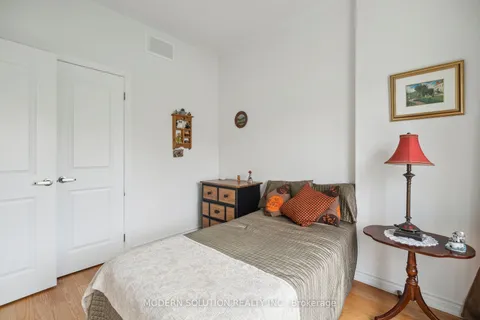 6 Hennessey Crescent, ON K9V 0P1
