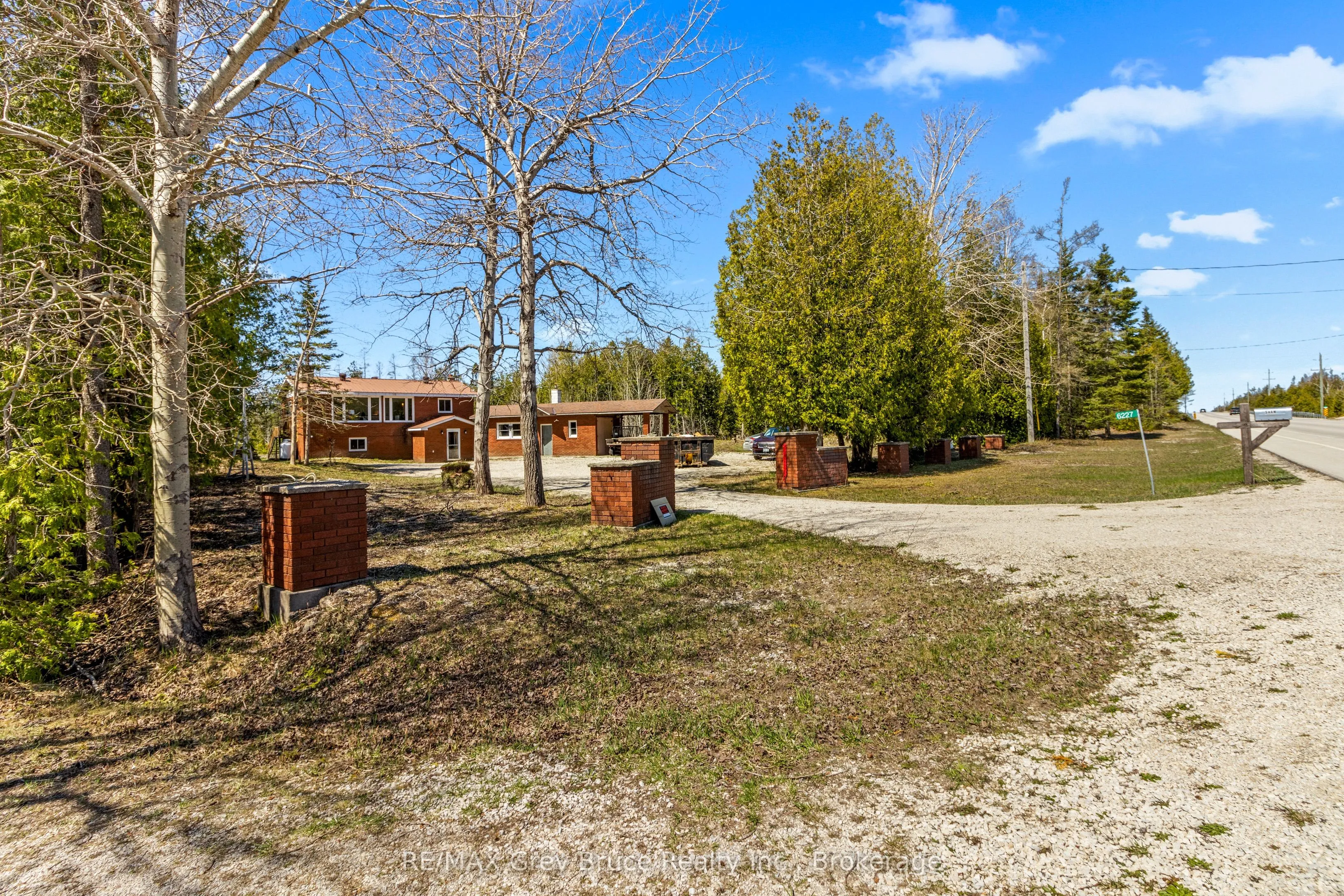 6227 Highway 6 Highway, ON N0H 2R0