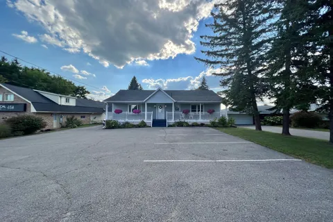 1183 Chemong Road, ON K9J 6X2