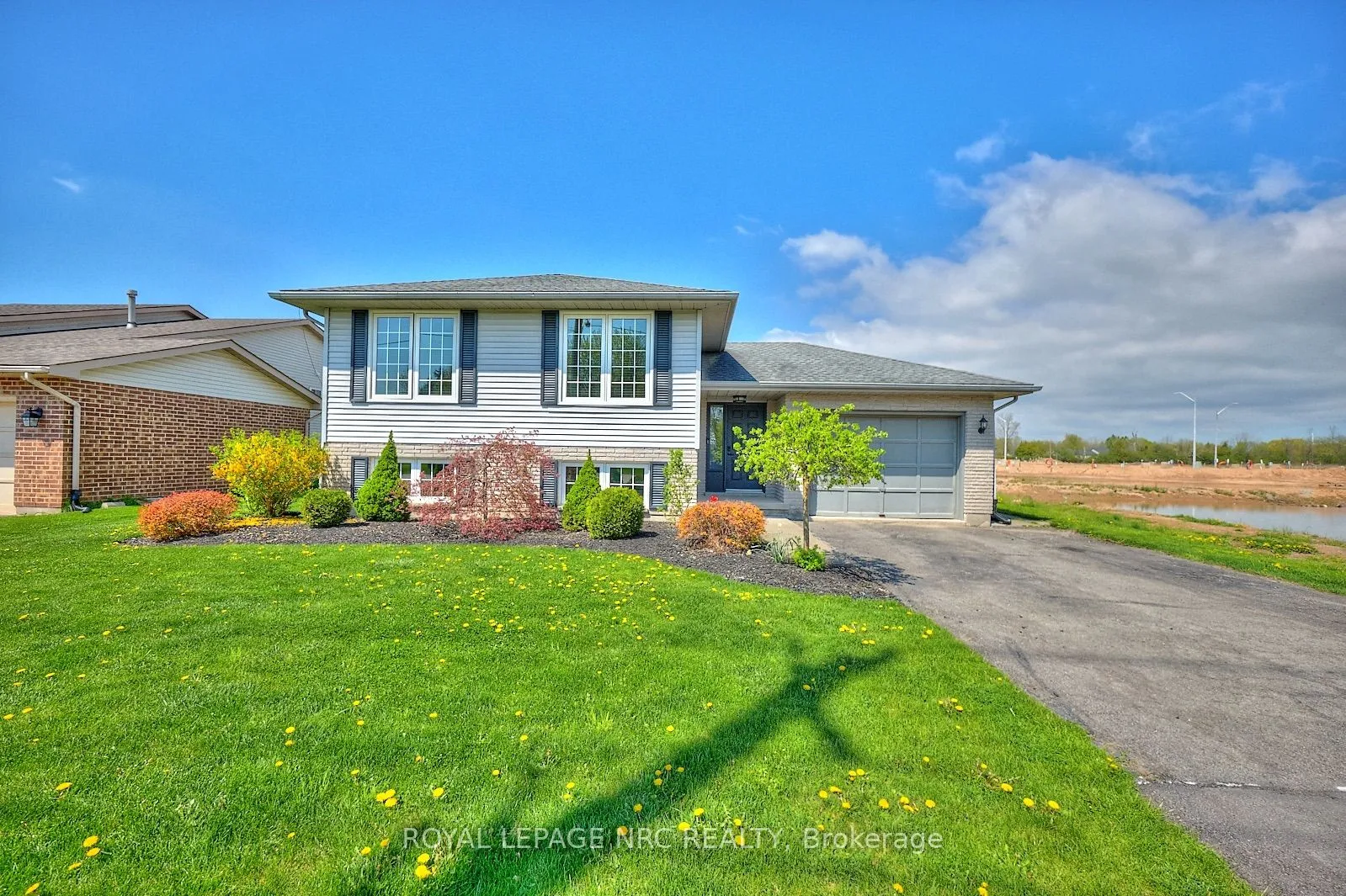 885 Clare Avenue, ON L3C 7B9