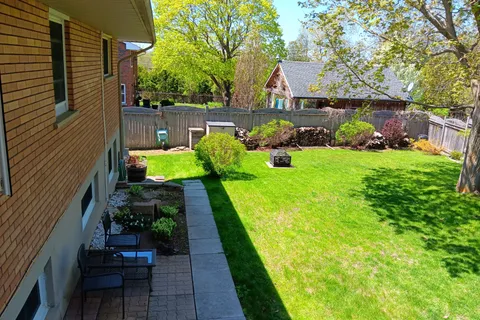 30 7 TH Street, ON N4N 1G2