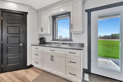 2445 East Quarter Line Road, ON N4B 2W4