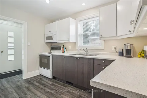 38 Viewpoint Avenue, ON L8V 2S5