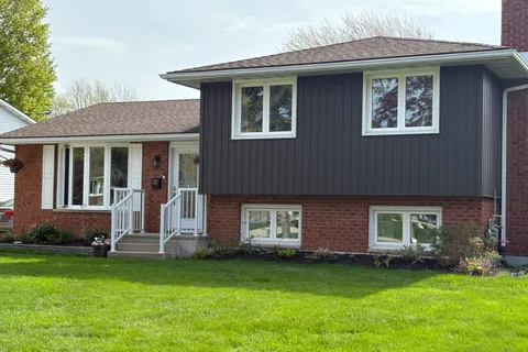 325 Krohmer Drive, ON N7A 4G8