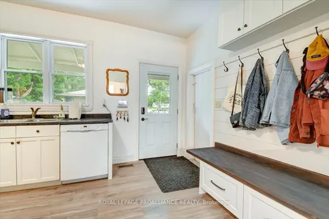17 Madoc Street, ON K0K 2M0