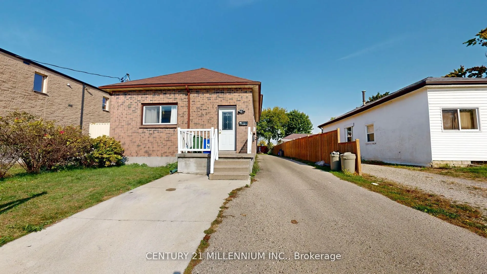 184 Simcoe Street, ON N6B 1H9