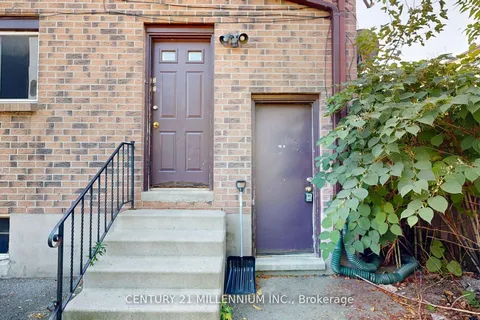 184 Simcoe Street, ON N6B 1H9