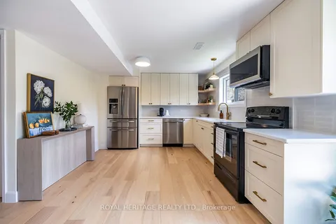 54 Champlain Boulevard, ON K9V 4R1